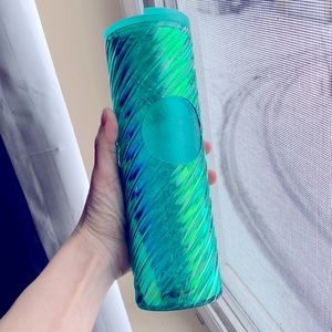 NWT STARBUCKS 2022 Holiday 16 oz Cold Cup Tumbler